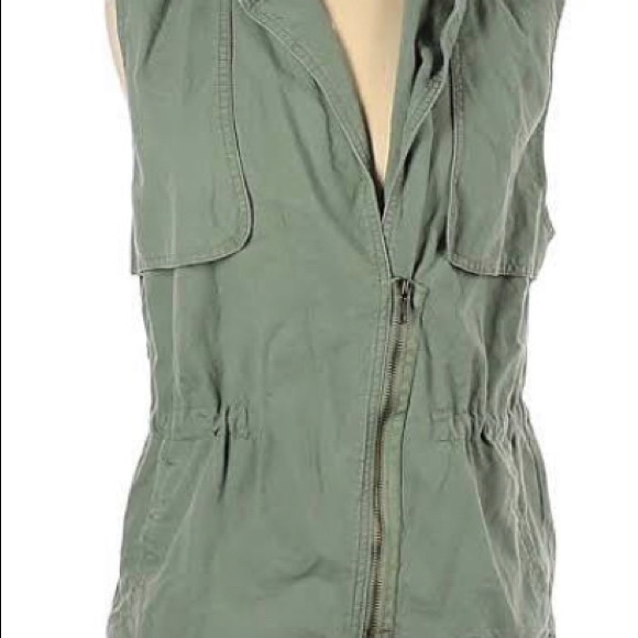 Forever 21 green utility vest. - Picture 2 of 8